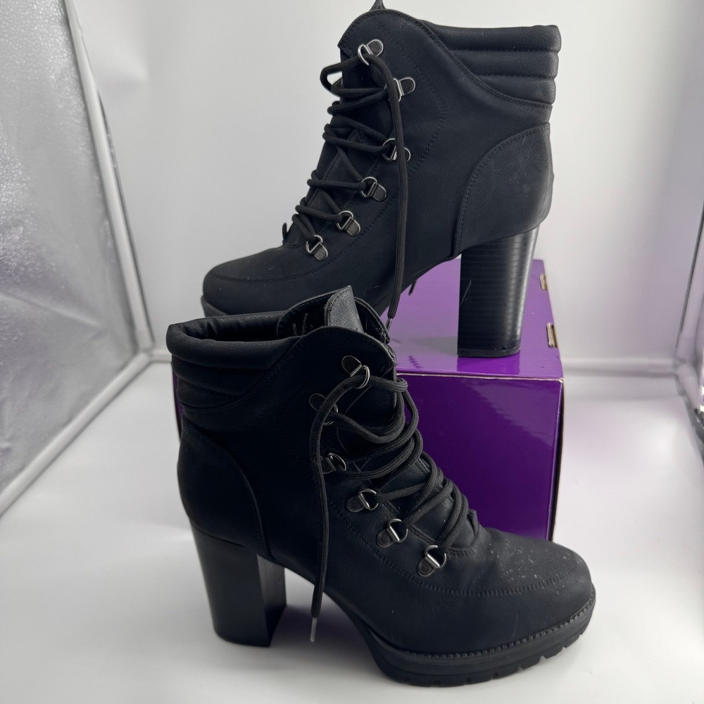 Daisy Fuentes Black Lace-Up Block Heel Combat Boots Padded Collar